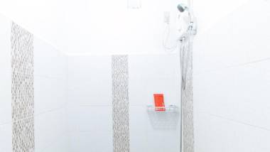 RedDoorz A&F C5 Pinagsama Taguig - Vaccinated Staff