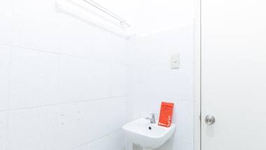 RedDoorz A&F C5 Pinagsama Taguig - Vaccinated Staff