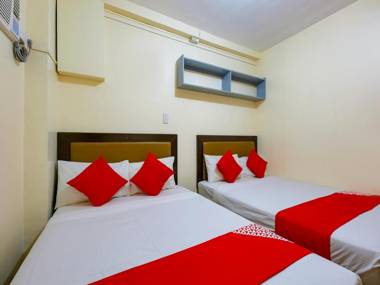 OYO 431 Apollo 11 Apartelle