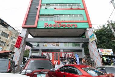 RedDoorz near Quiapo Church Manila
