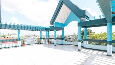 RedDoorz Plus Villa Gloria Taguig - Vaccinated Staff