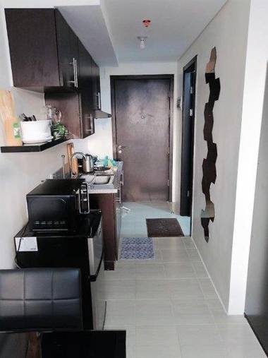Studio Condo Apartment - Short & Long Term Stay