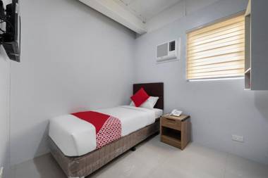 Vaccinated Staff - OYO 515 Finnex Hotel