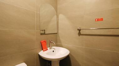 RedDoorz Plus @ San Marcelino Malate