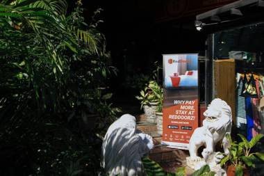 RedDoorz The Providence Tower - Vaccinated Staff