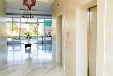 Deluxe Couple Suite - with Lake View in Alabang!