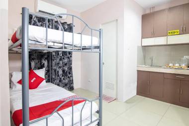 Vaccinated Staff - OYO 766 Ichehan Apartments