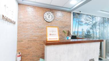 RedDoorz Plus @ 1318 Residences