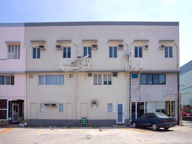 Vaccinated Staff - OYO 793 Dg Budget Hotel Salem