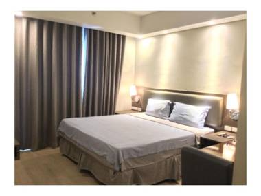 Capital O 804 The Residences at Bonifacio Civic Center