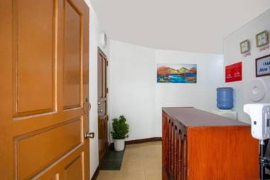 Vaccinated Staff - OYO 808 Mye Tourist Inn