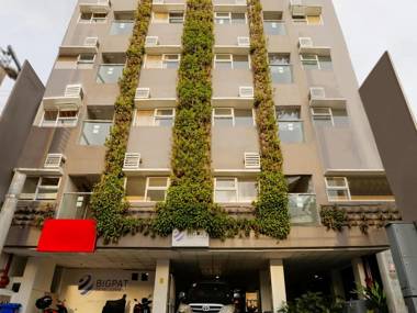 OYO 665 Bigpat Hotel