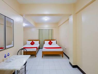 Vaccinated Staff - OYO 836 E & H Residences