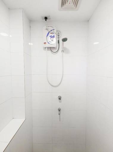 Vaccinated Staff - OYO 837 Kysabel Hotel