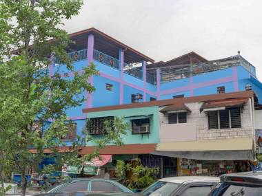 Vaccinated Staff - OYO 868 Solanos Transient House