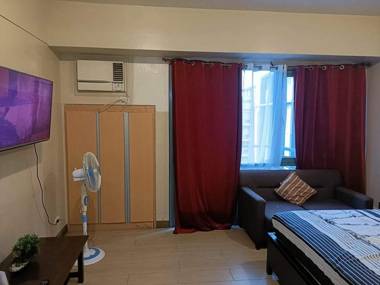 Palm Tree 2 Newport City