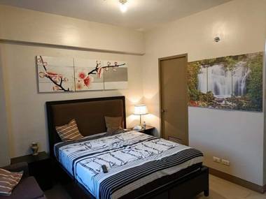 Palm Tree 2 Newport City