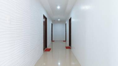 RedDoorz Plus @ d'Builders Poblacion - BGC