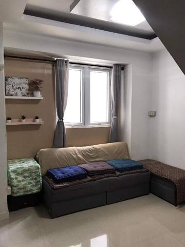 Victoria de Makati Staycation Suites