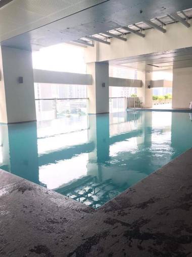 Victoria de Makati Staycation Suites