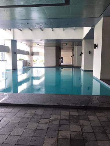 Victoria de Makati Staycation Suites