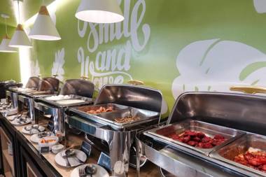 Patio Pacific Resort