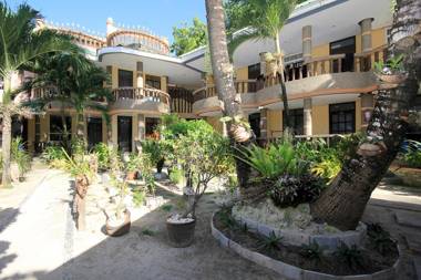 Bamboo Beach Resort & Restaurant