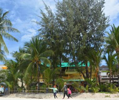 La Isla Bonita Resort