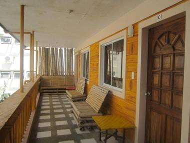 RedDoorz @ La Oviedo Villas Boracay