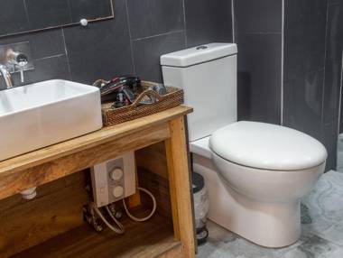 Anahaw Studio Suites