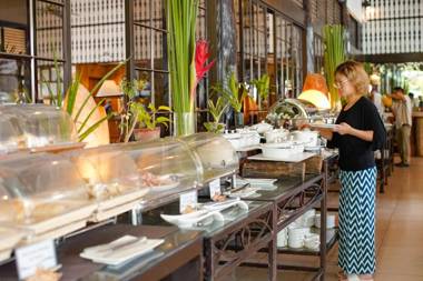 Cebu White Sands Resort and Spa