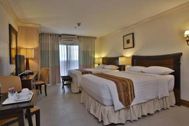 Crown Regency Suites Mactan