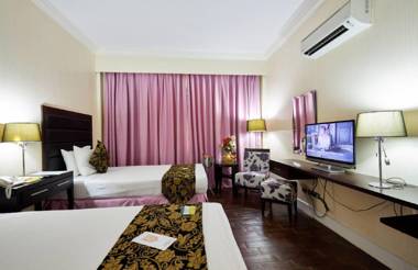 Metro Vigan Fiesta Garden Hotel