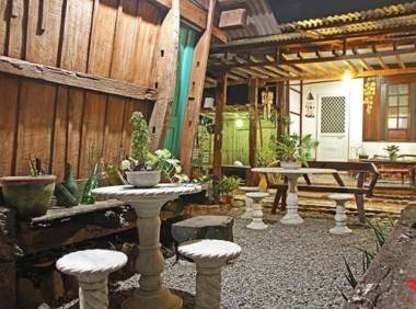 RedDoorz Hostel @ Deomar Hometel & Farm Cafe Ilocos Sur