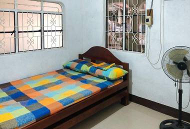 Rachos's Transient Santa Catalina Vigan