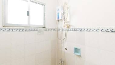 Rachos's Transient Santa Catalina Vigan