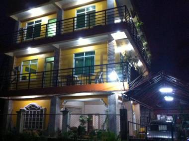 Aranas-Carillo Travellers Inn