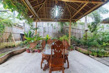 RedDoorz @ N Roldan Street