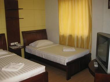 One Lourdes Dormitel