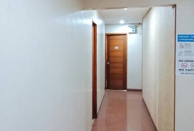 RedDoorz @ H.F. Golden Travellers Inn