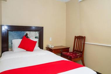 OYO 133 Jazzy James Country Hotel 2