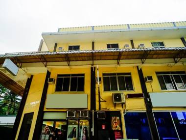 OYO 727 Casa Buena