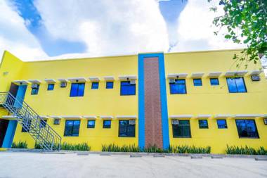 OYO 530 Yellow Pad - Vaccinated Staff