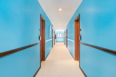 OYO 530 Yellow Pad - Vaccinated Staff