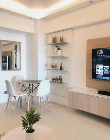 Aeon Towers Executive 1BRCondo w/BalconyOceanView