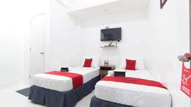 RedDoorz near Liceo De Cagayan University Highschool