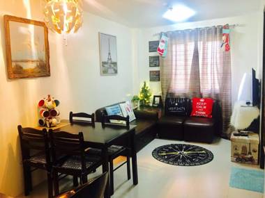 The Breys Courtyards Manor by Goshen