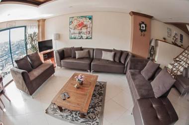 ELMAR CABIN - The Half House