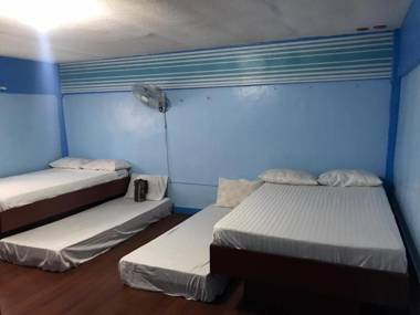 Vaccinated Staff - OYO 742 Blythe888 De Jardin Transient House