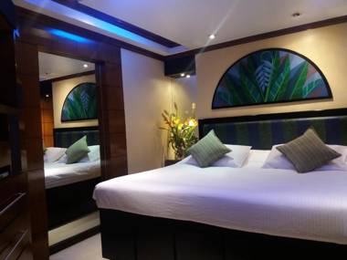 Fields Walking Street Hotel